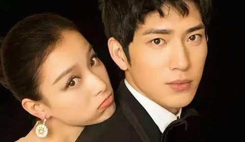 吉林女警花张津瑜再爆猛料，厕所门视频引爆吃瓜狂潮